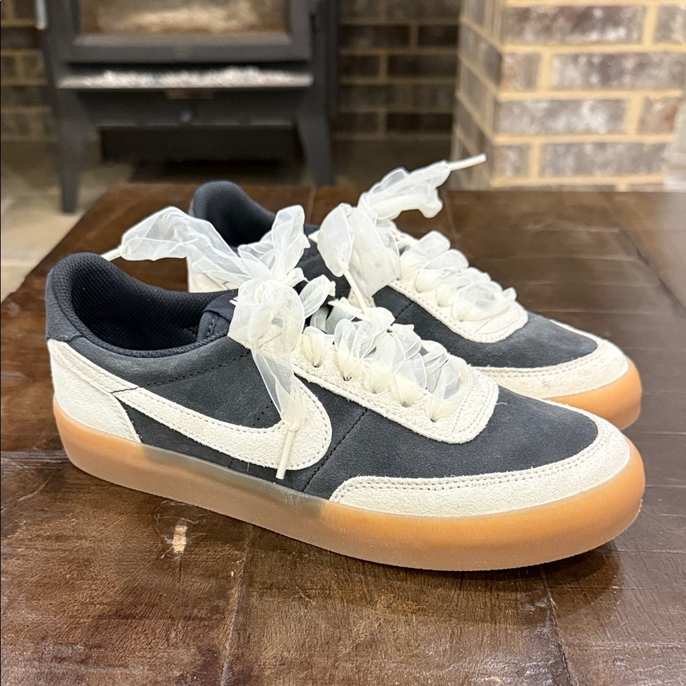 Women’s Nike Sneakers with Gum Sole